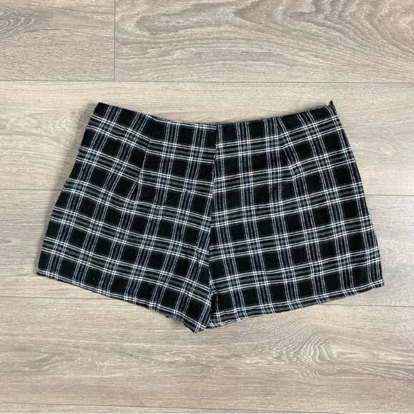 Women's Skort Plaid Tartan Checkered Flannel Shorts Low rise Y2k 2000s Black - Picture 6 of 7